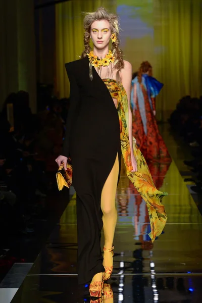 Look 50